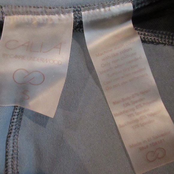 CALIA by Carrie Underwood Gray Capris w/ Pockets - Picture 3 of 14